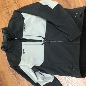 Klim Soft Shell Wind Stopper with Zip Off Sleeves